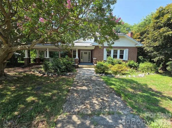 305 W 12th St, Kannapolis, NC 28081