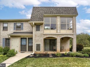 128 Valleybrook Dr, Lancaster, PA 17601