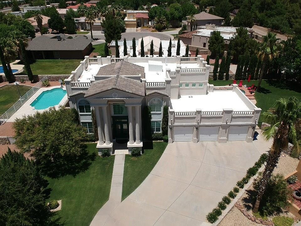 1st image of 655 Jeanny Marie Ct