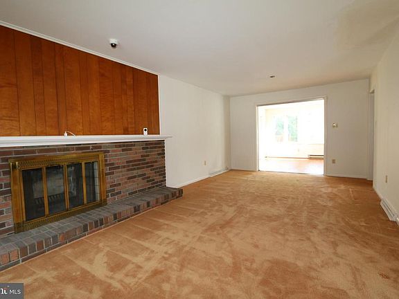 2nd image of 17807 Red Oak Dr