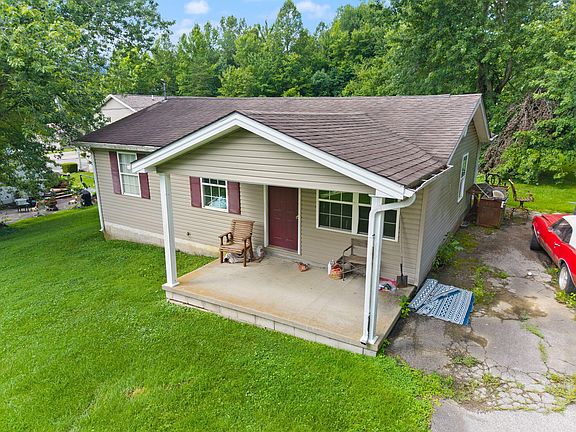 3rd image of 150 Mynhier Rd