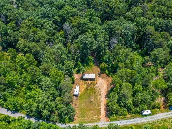 285 Walkaloosa Way, Mooresboro, NC 28114