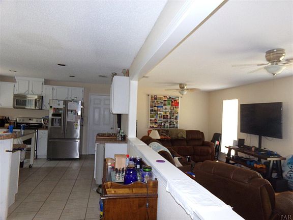 3rd image of 12490 Seratine Dr