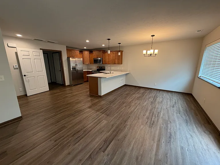 6452 Maple View Ct — Photo 2