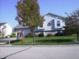 829 Edgemore Dr, Sun Prairie, WI 53590