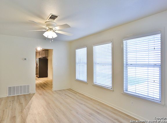 5th image of 209 E Kronkosky St