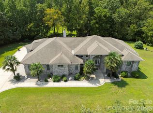 9535 Potter Rd, Matthews, NC 28104