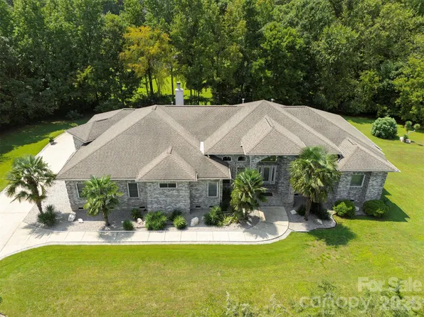 9535 Potter Rd, Matthews, NC 28104