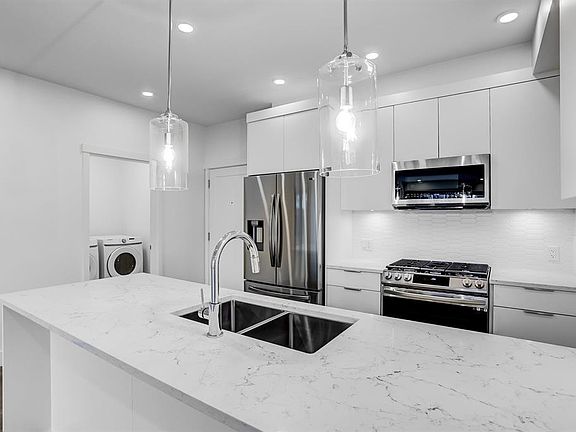 5th image of 11865 227th St #311