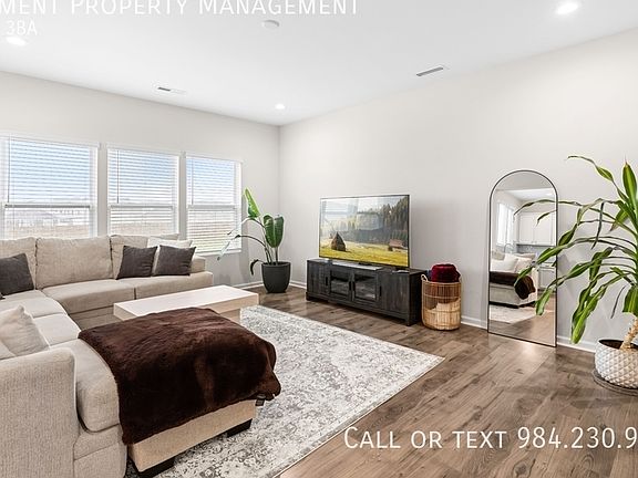 4th image of 66 Arlie Ln