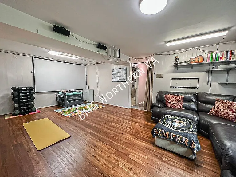 8237 Smithfield Ave — Photo 25