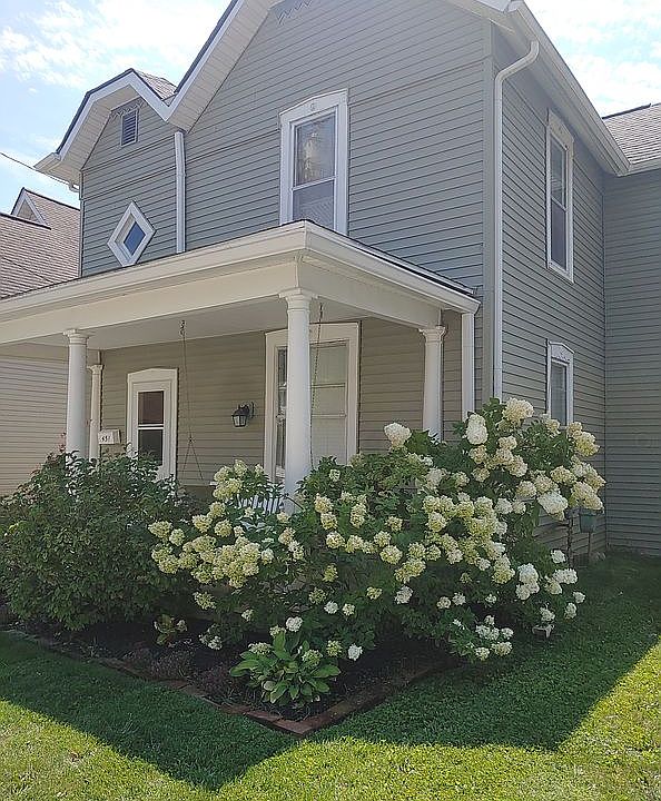 2nd image of 451 W Main St