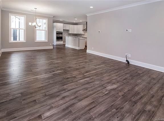 4th image of 122B Mint Ave