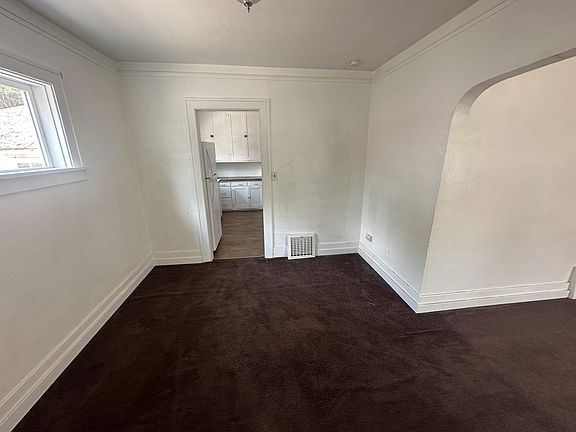 3rd image of 611 6th St #A