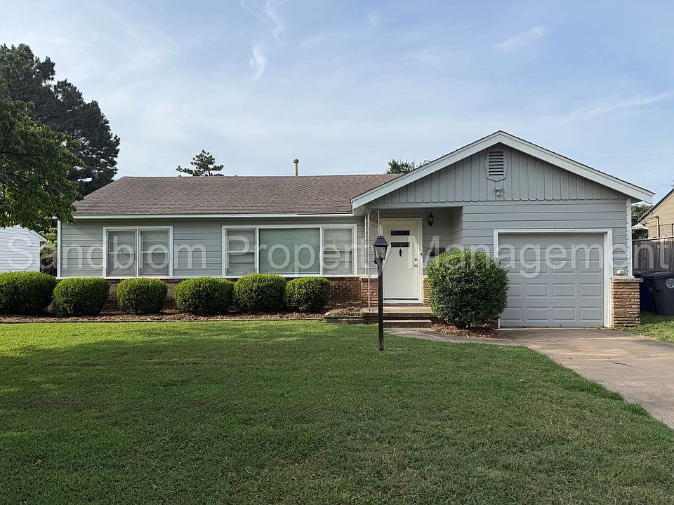 1st image of 4624 E 24th Pl