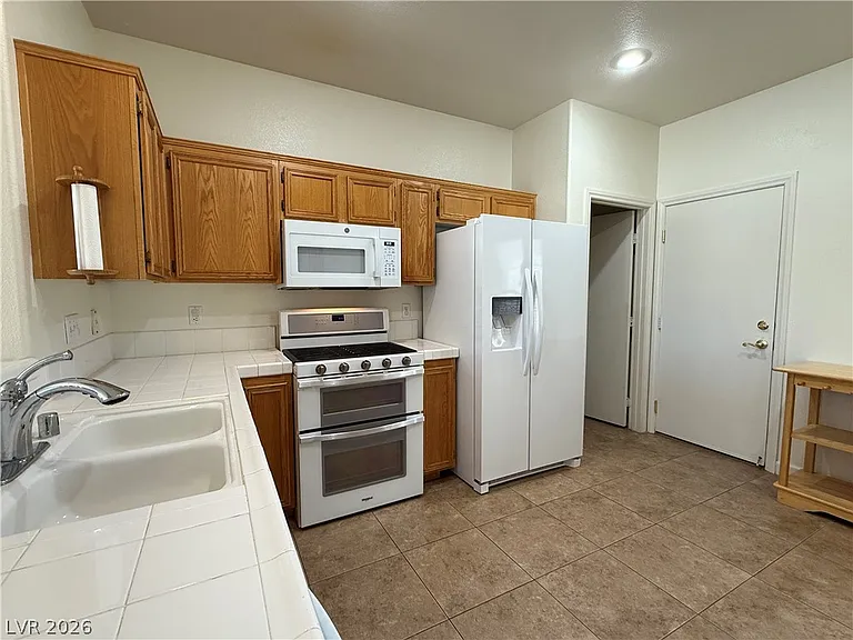 9824 Garamound Ave — Photo 13