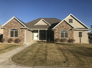 2002 Ridgeway Dr, Lexington, NE 68850