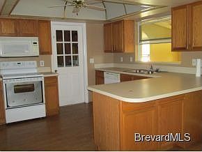 5th image of 380 Carissa Ct