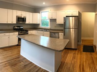 20 Charles St, Auburn, ME 04210