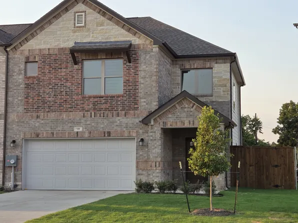 120 Pinkie Holmes Dr, Grand Prairie, TX 75050