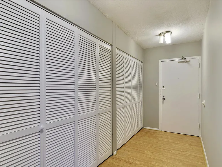 4515 Willard Ave #2421S — Photo 8