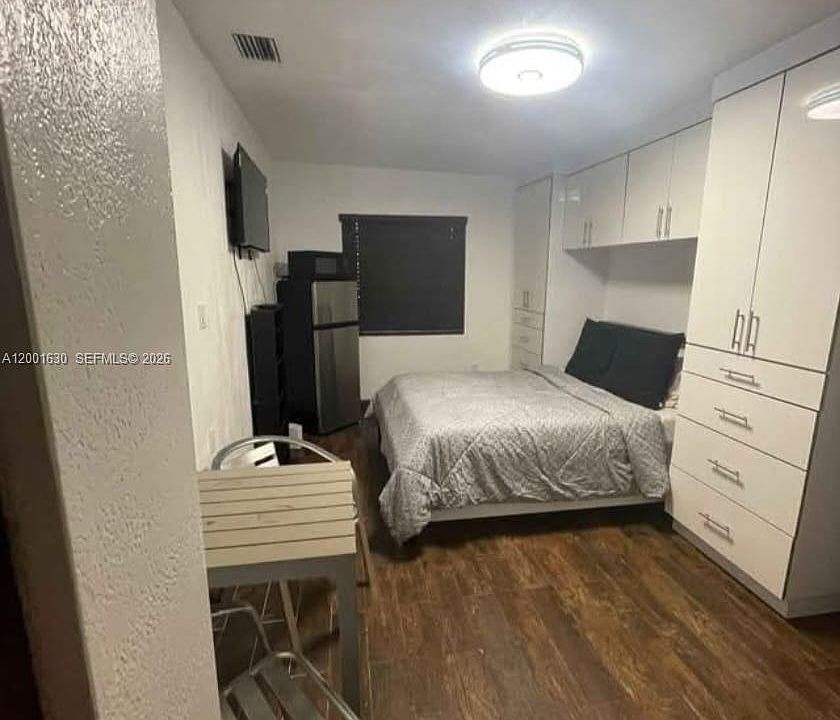 1st image of 315 NW 59th St #1