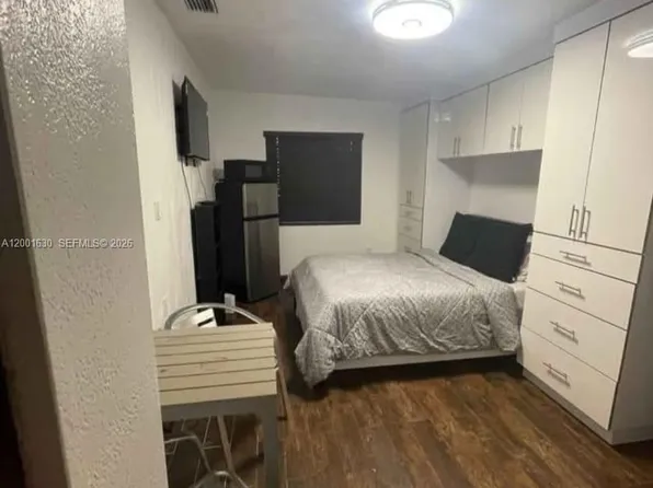 315 NW 59th St #1, Miami, FL 33127