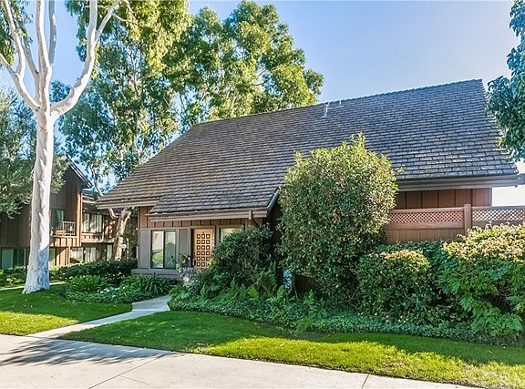 3rd image of 1446 Stonewood Ct #36