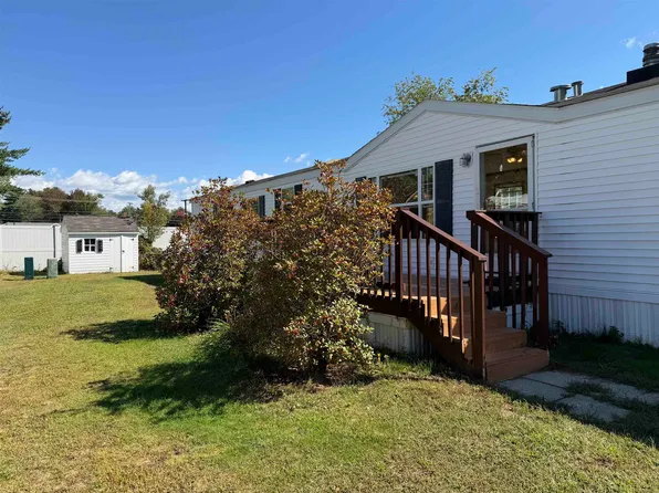 11 Colonial Village, Somersworth, NH 03878