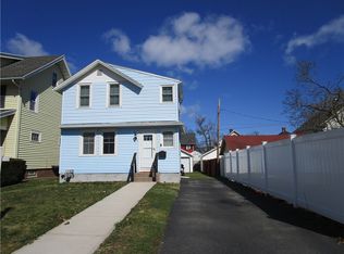 142 Holcroft Rd, Rochester, NY 14612