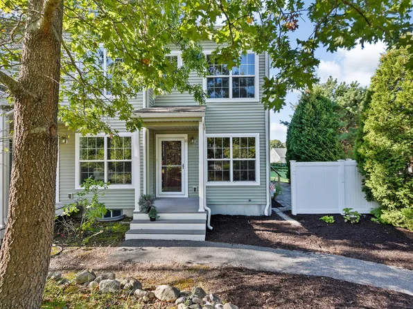 10 Brightside Lane, Forestdale, MA 02644