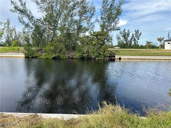 624 NW 39th Ave, Cape Coral, FL 33993