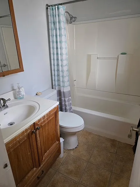 3 bed, 1312 sqft, $2,000 — Photo 4