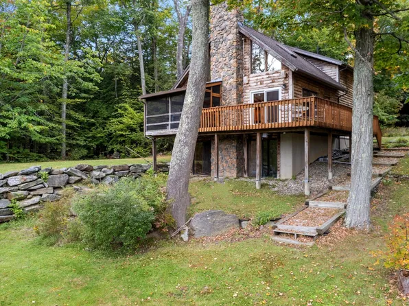 41 N Lake Way, Becket, MA 01223