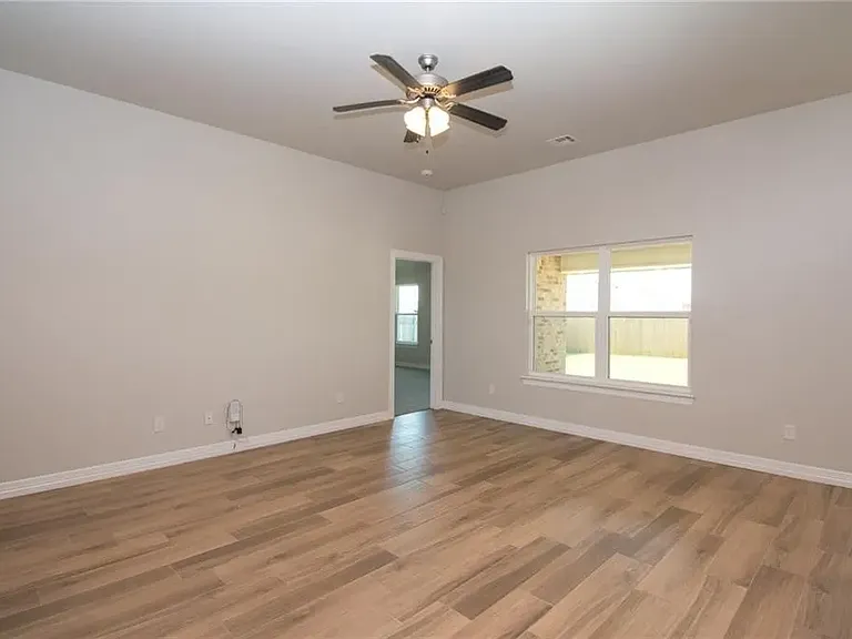 9444 NW 88th St — Photo 14