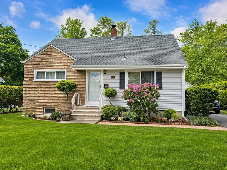 Welcome to 491 Dorchester Road!