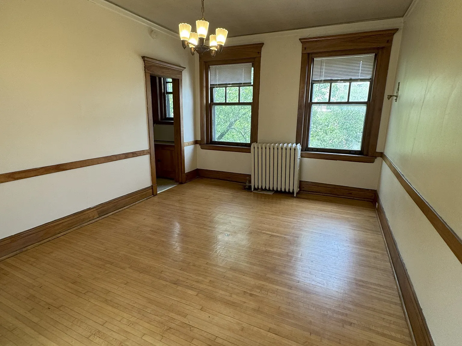 3 bed, 1.5 bath, 1360 sqft, $1,695 — Photo 4
