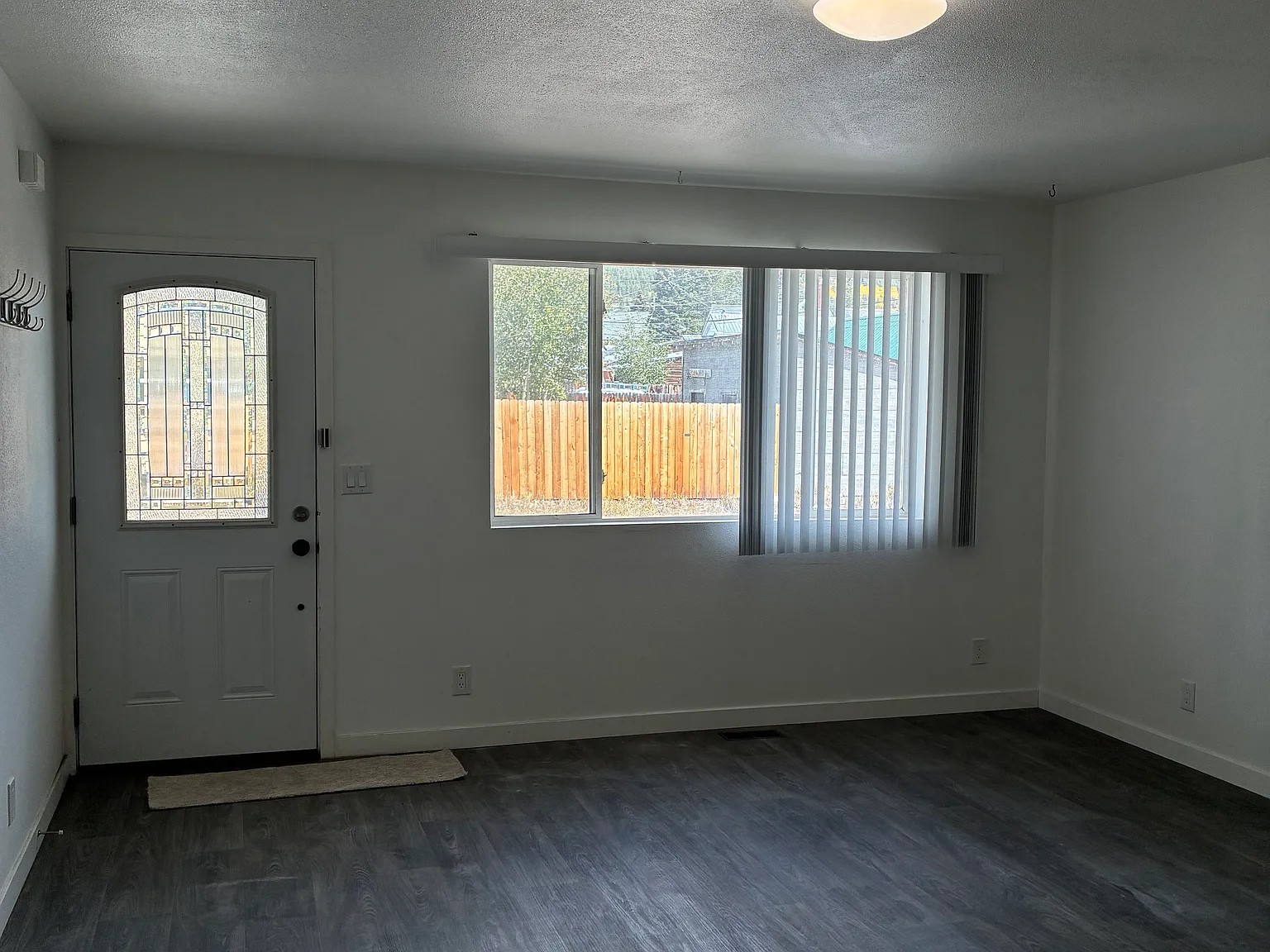 3 bed, 1015 sqft, $2,200 — Photo 4