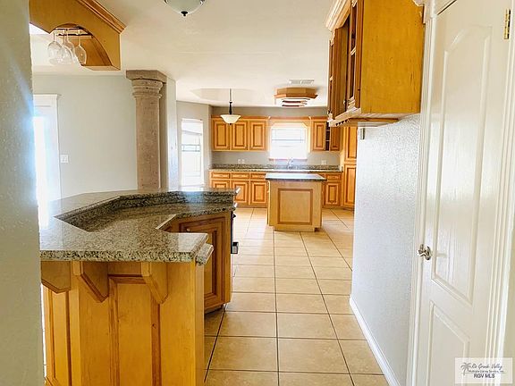 5th image of 2975 Vanessa Dr
