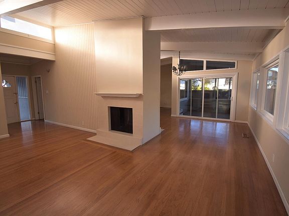 4th image of 2101 Harkins Ave