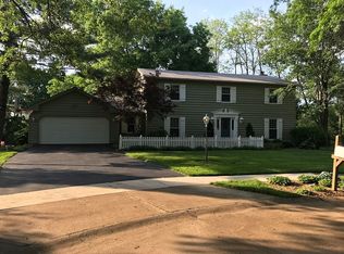 14582 Bexhill Ct, Chesterfield, MO