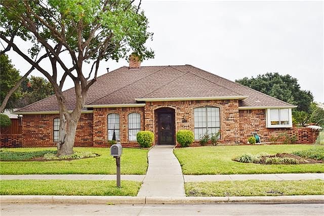 1st image of 204 Finch Ln