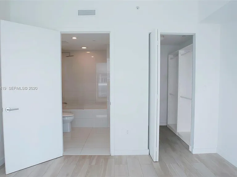 1300 S Miami Ave #4 — Photo 8
