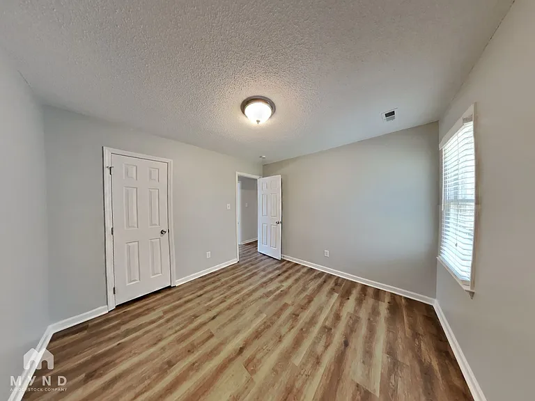 613 Jordan Ridge Ln — Photo 12