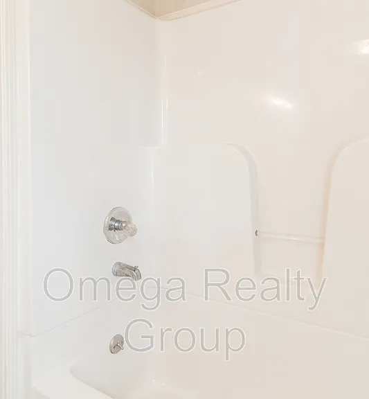 6770 Charles Dr — Photo 25