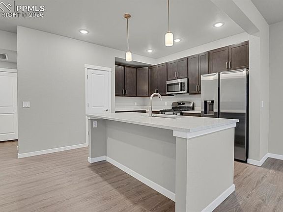 4th image of 5353 Freeboot Point