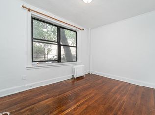 21-39 27th St #1F, Astoria, NY 11105
