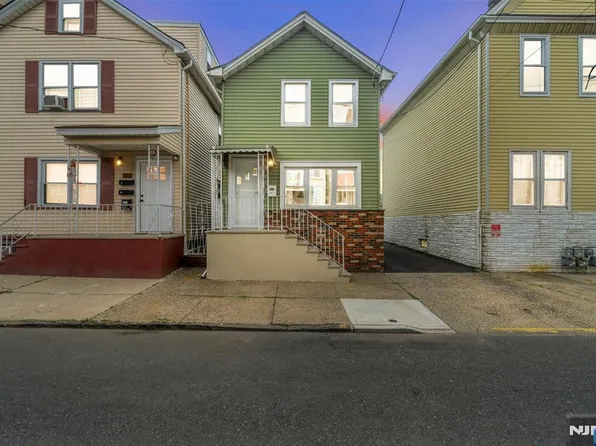 330-332 John St, Elizabeth, NJ 07202