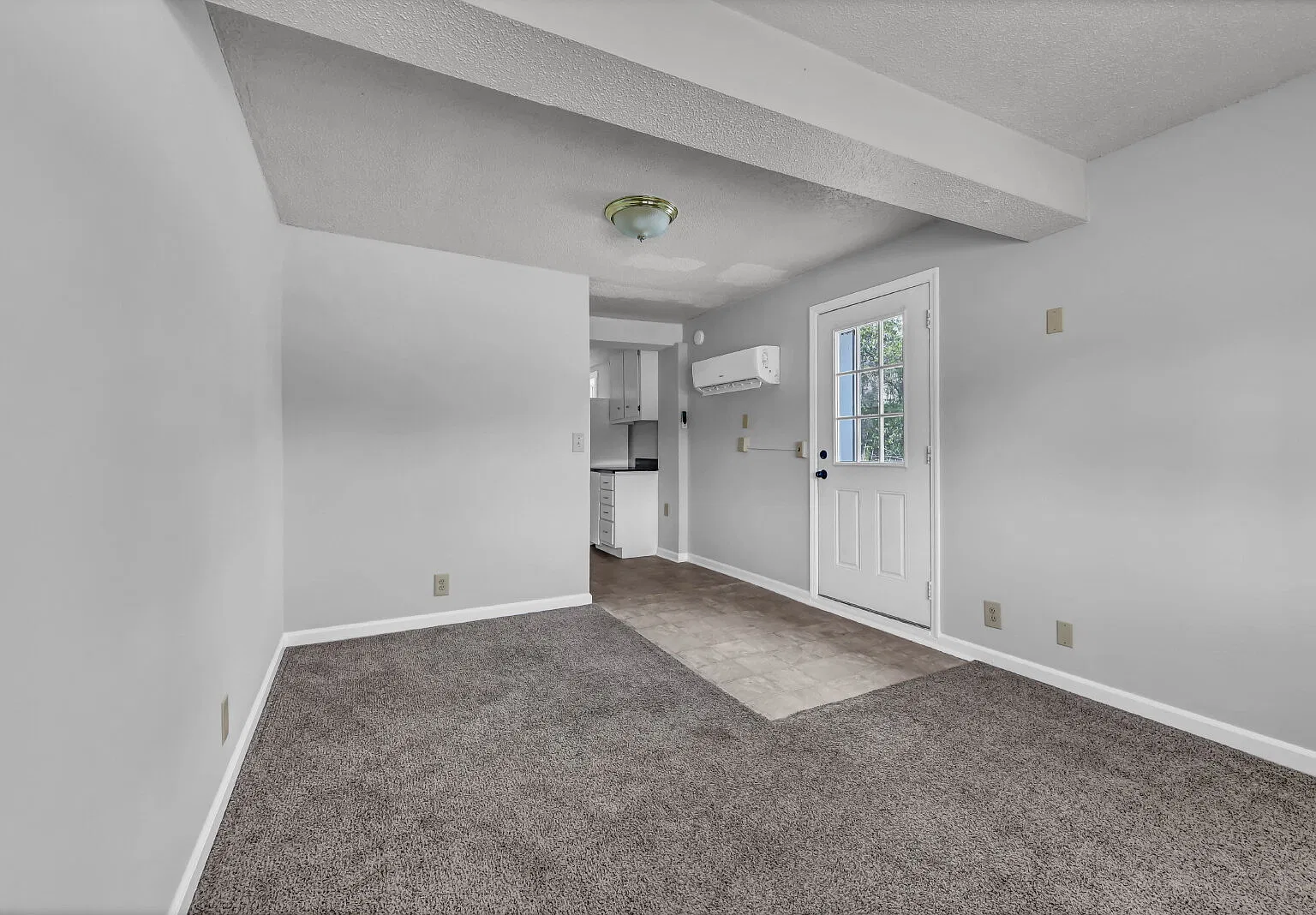 1 bed, 1.0 bath, 550 sqft, $695 — Photo 4