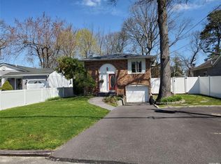 47 Elmwood Ave, Selden, NY 11784